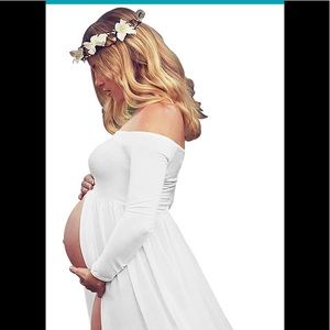 White maternity dress for photoshoot